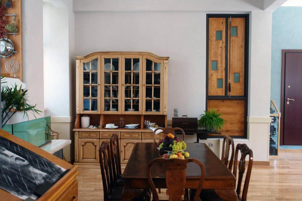 Unique - Spacious Studio With Rooftop / Thissio Atenas Exterior foto